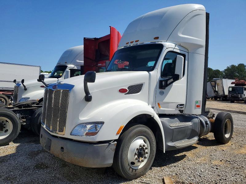 2017 PETERBILT 579 SEMI TRUCK — Фото 2 из 10