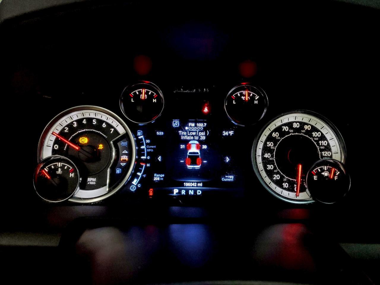 2013 RAM 1500 ST — Фото 9 из 12