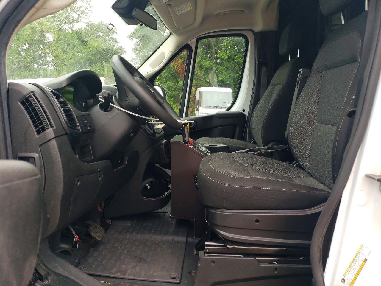 2023 RAM PROMASTER  2500 HIGH AMBULANCE — Фото 7 из 13
