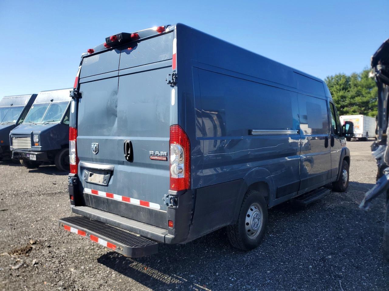 2020 RAM PROMASTER 3500 CARGO — Фото 3 из 13