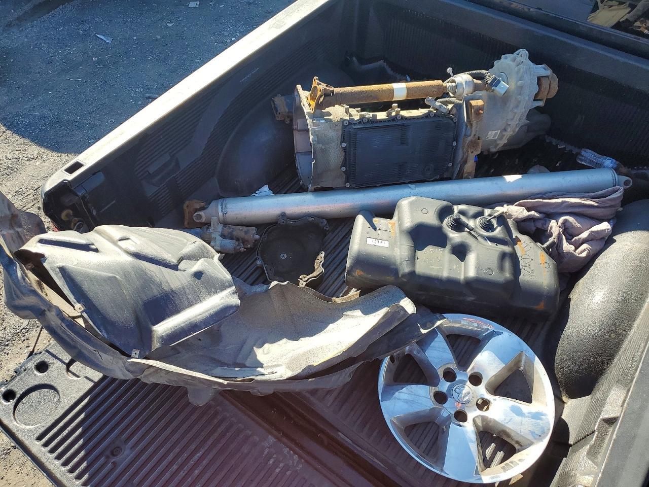 2015 RAM 1500 SLT — Фото 12 из 13