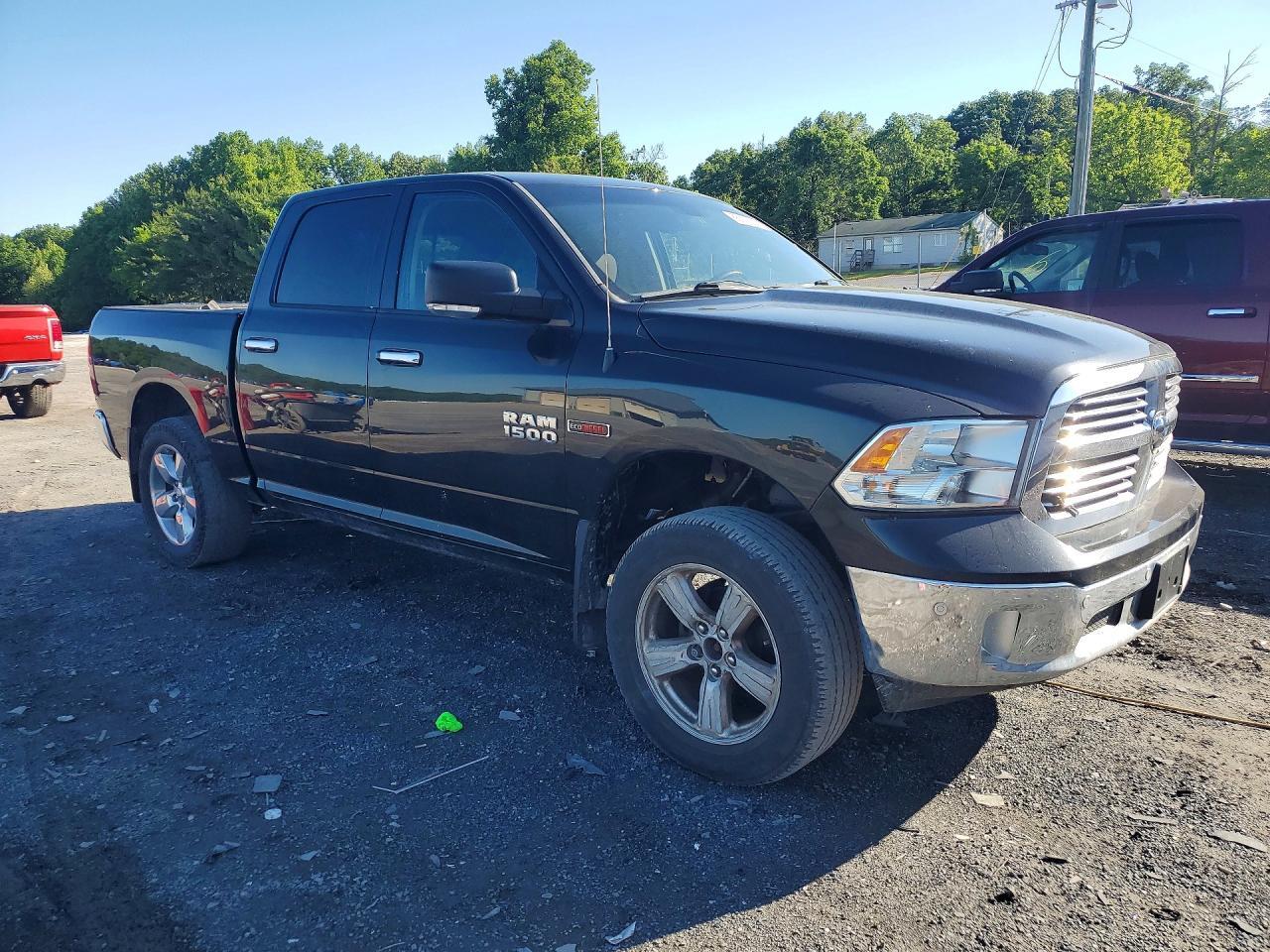 2015 RAM 1500 SLT — Фото 4 из 13
