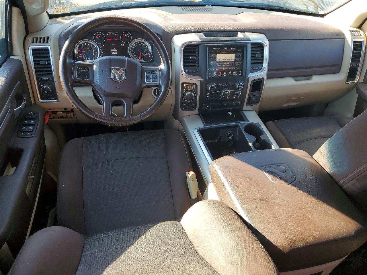 2015 RAM 1500 SLT — Фото 8 из 13