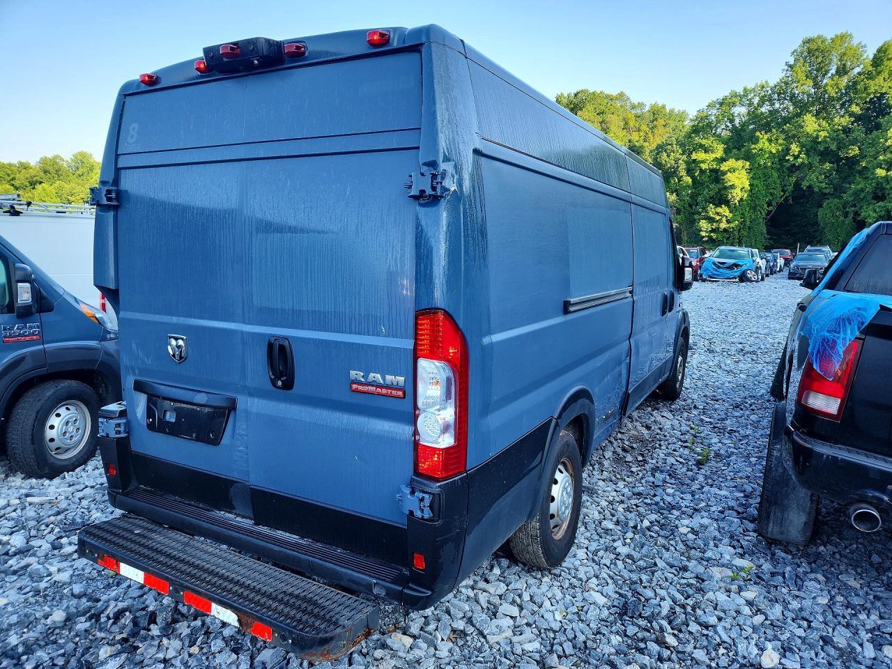 2020 RAM PROMASTER 3500 DELIVERY VAN — Фото 3 из 13