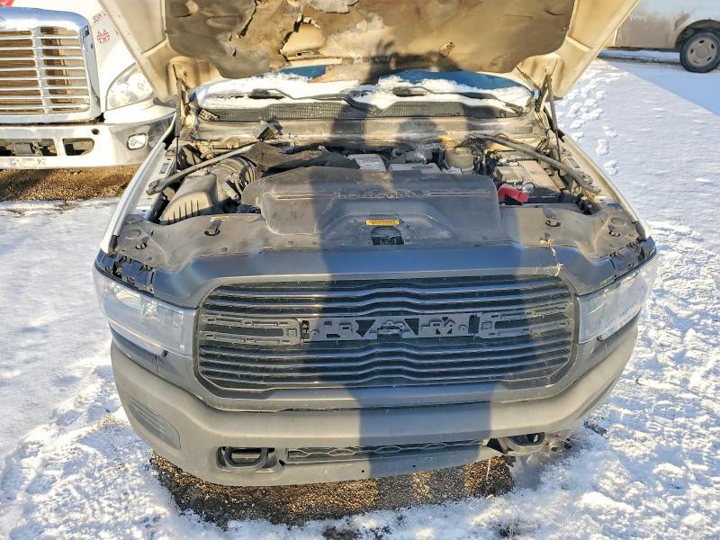 2023 RAM 3500 TRADESMAN TRUCK CAB AND CHASSIS — Фото 12 из 13