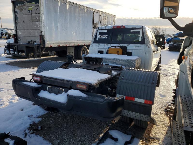 2023 RAM 3500 TRADESMAN TRUCK CAB AND CHASSIS — Фото 3 из 13