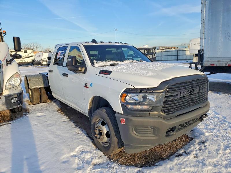 2023 RAM 3500 TRADESMAN TRUCK CAB AND CHASSIS — Фото 4 из 13