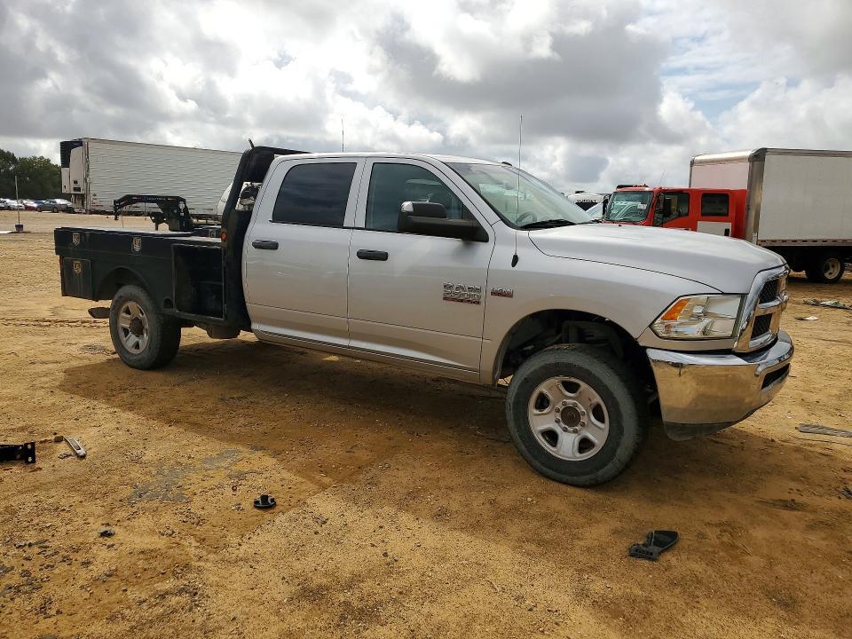 2018 RAM 2500 ST 4WD 6.4L V8 — Фото 4 из 13