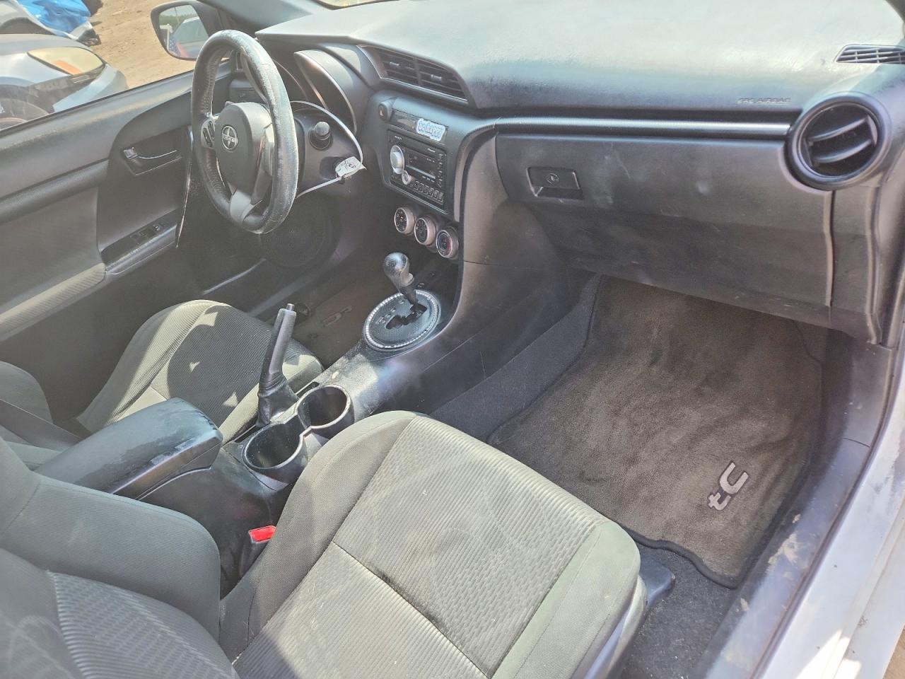 2011 SCION TC BASE — Фото 8 из 12