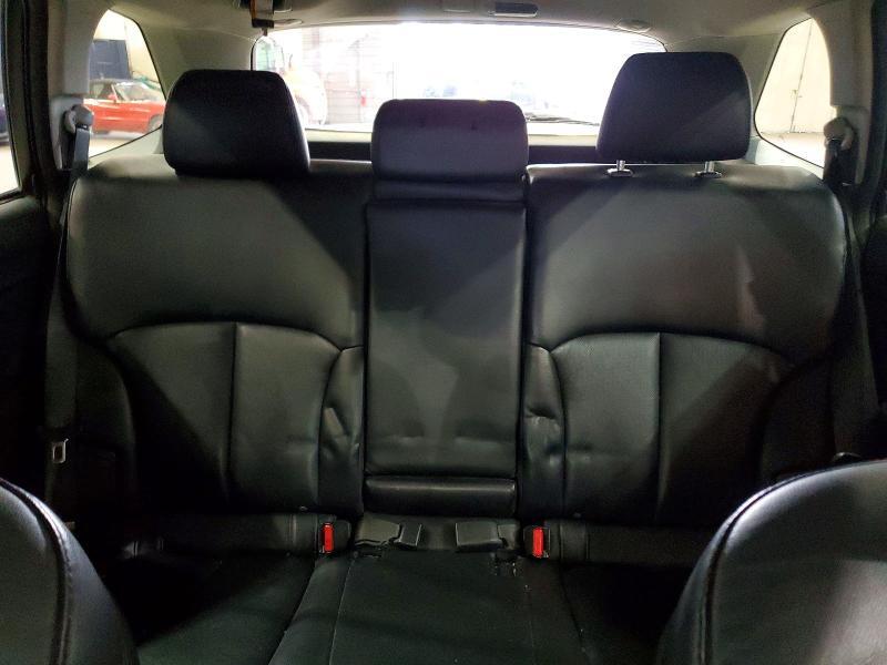 2010 SUBARU OUTBACK 2.5I LIMITED — Фото 10 из 13