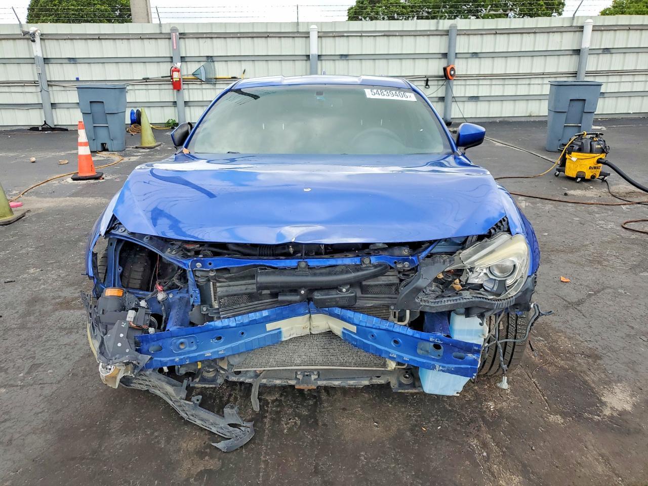 2015 SUBARU BRZ 2.0 LIMITED — Фото 5 из 12