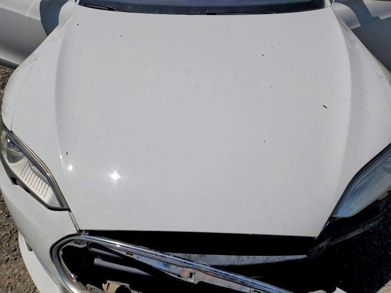 2014 TESLA MODEL S — Фото 12 из 13