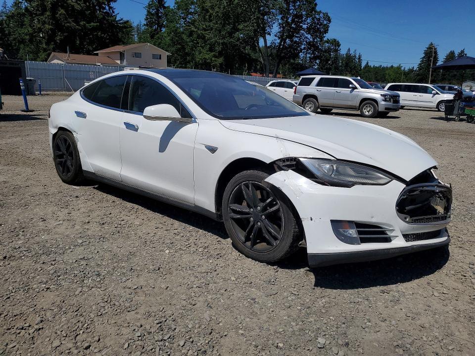 2014 TESLA MODEL S — Фото 4 из 13