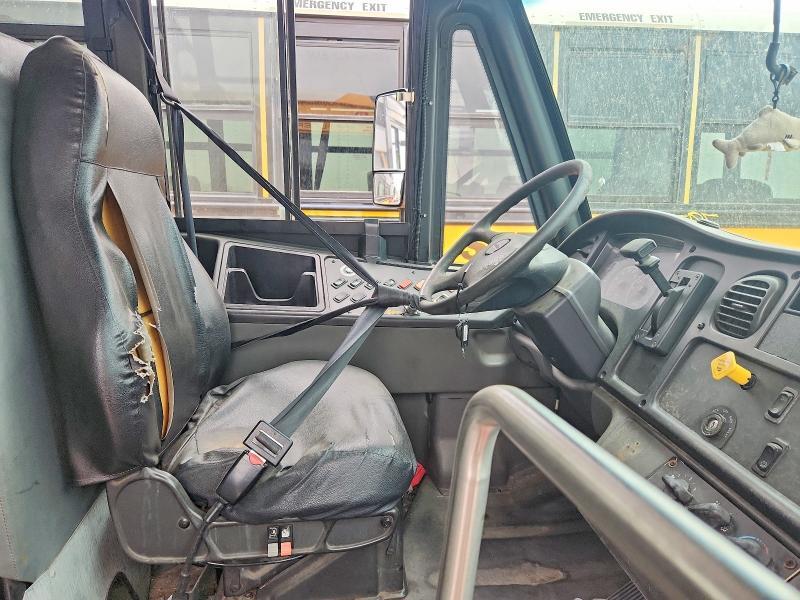 2011 THOMAS SAF-T-LINER C2 - SCHOOL BUS — Фото 5 из 10