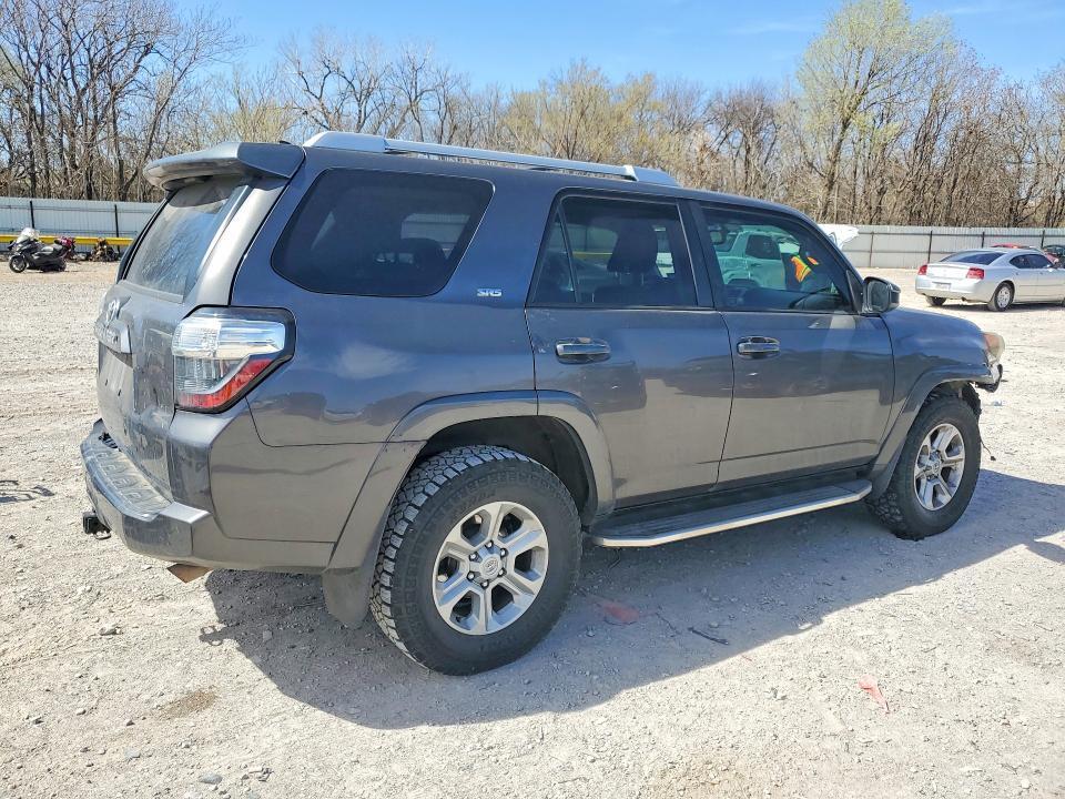 2015 TOYOTA 4RUNNER — Фото 3 из 14