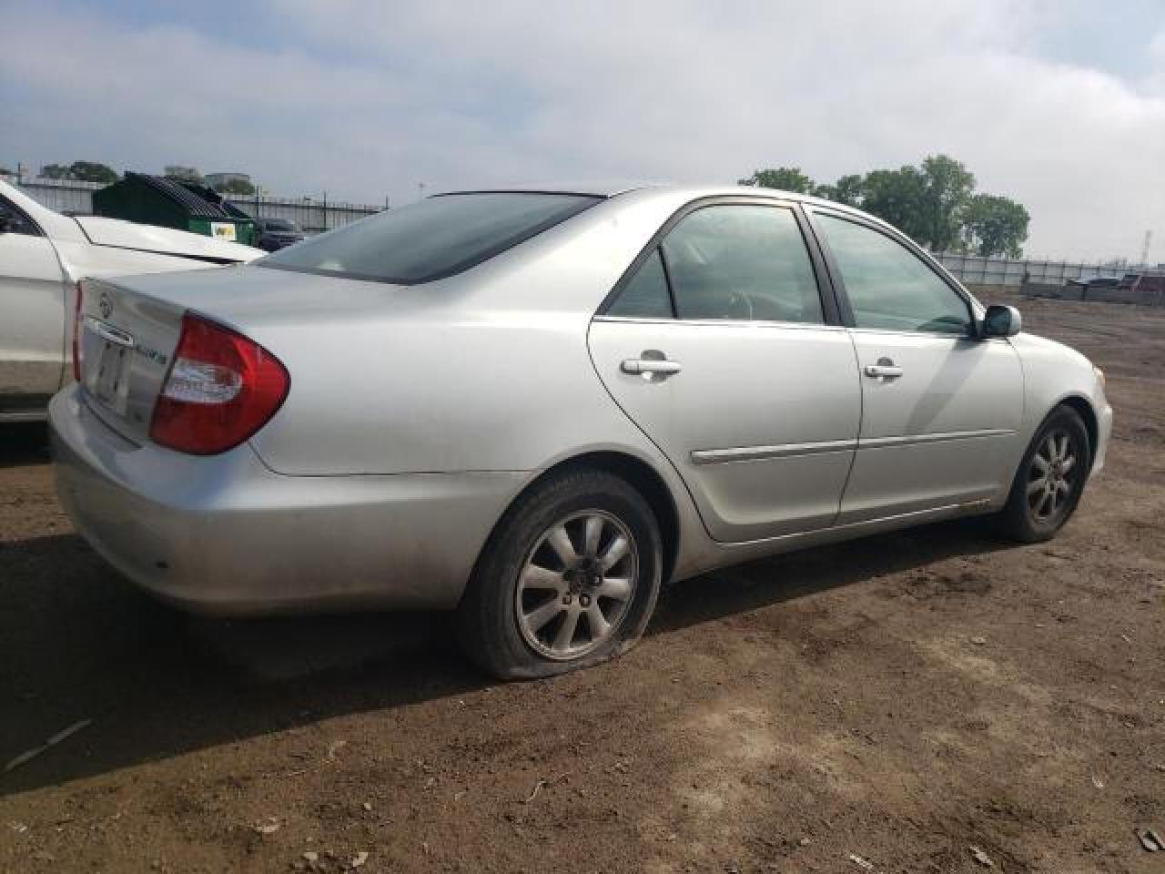 2002 TOYOTA CAMRY LE — Фото 3 из 12
