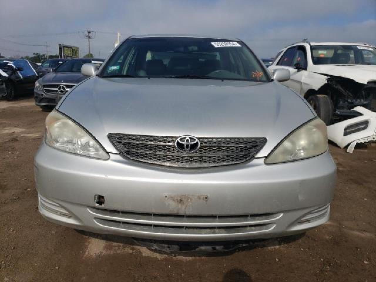 2002 TOYOTA CAMRY LE — Фото 5 из 12
