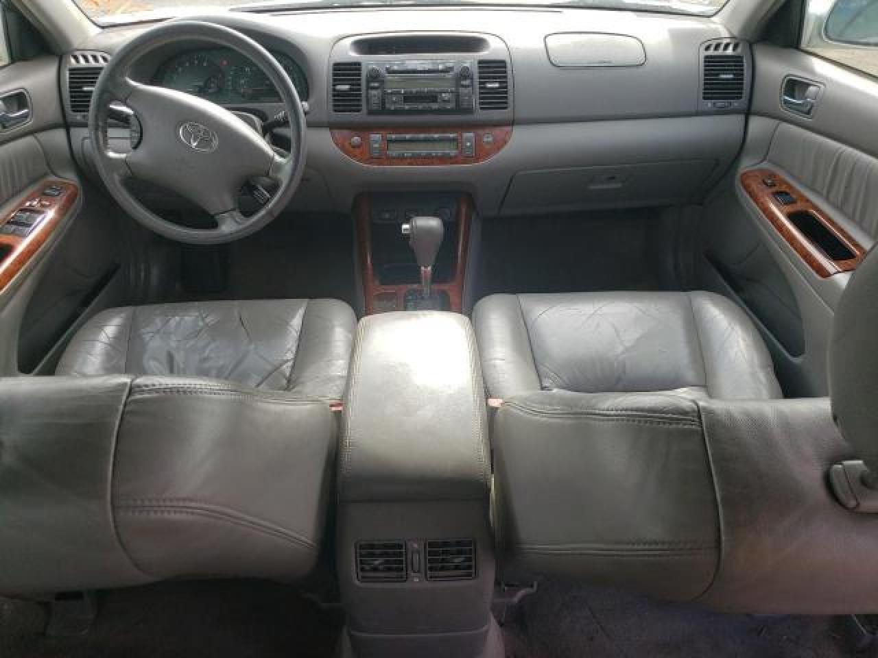 2002 TOYOTA CAMRY LE — Фото 8 из 12