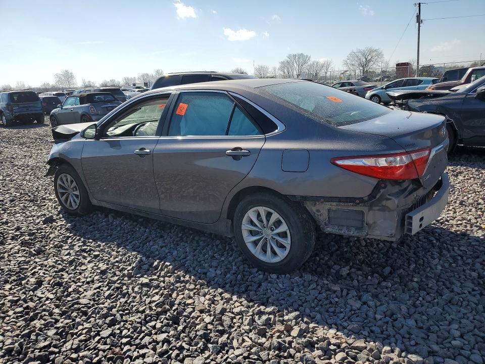 2015 TOYOTA CAMRY LE — Фото 2 из 12