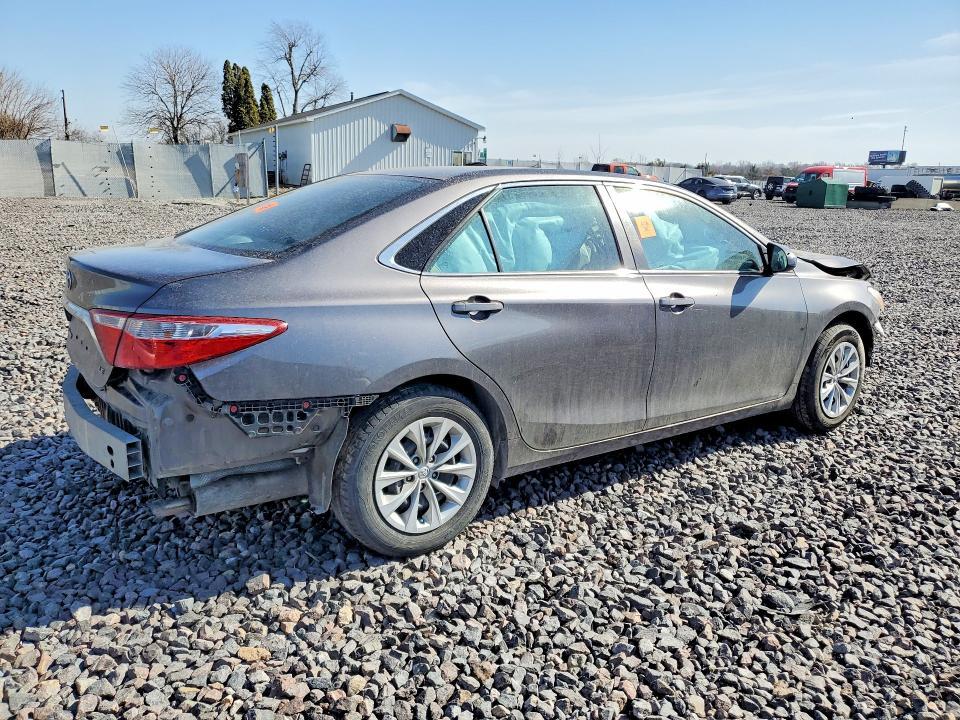 2015 TOYOTA CAMRY LE — Фото 3 из 12