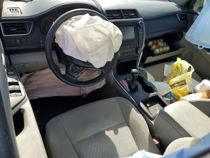 2015 TOYOTA CAMRY LE — Фото 8 из 12