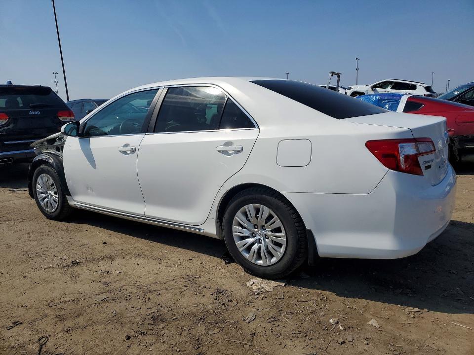 2014 TOYOTA CAMRY HYBRID LE — Фото 2 из 12