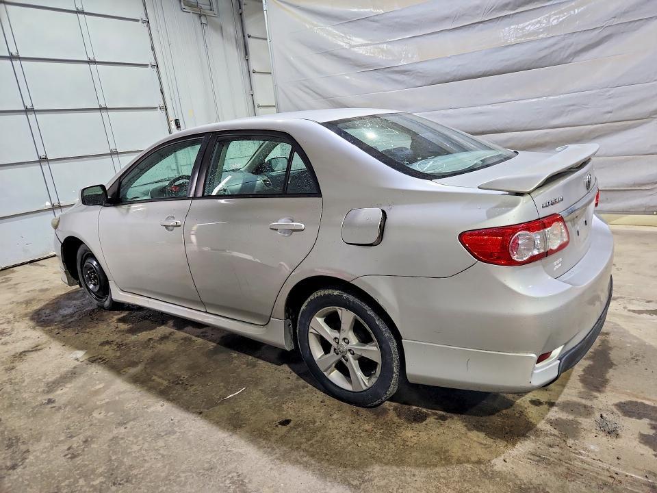 2011 TOYOTA COROLLA S — Фото 2 из 12