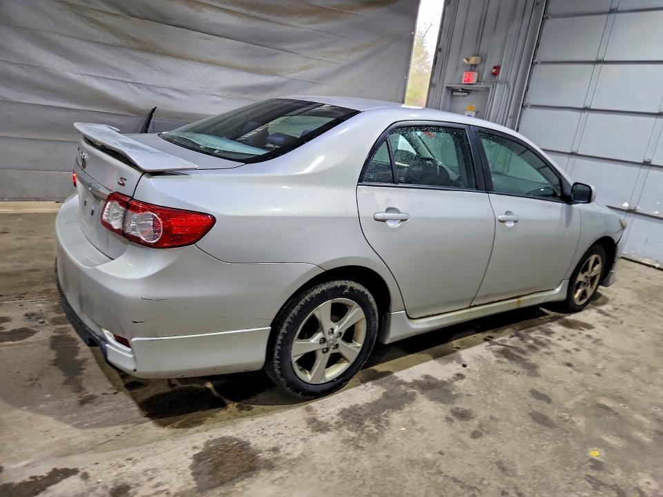 2011 TOYOTA COROLLA S — Фото 3 из 12