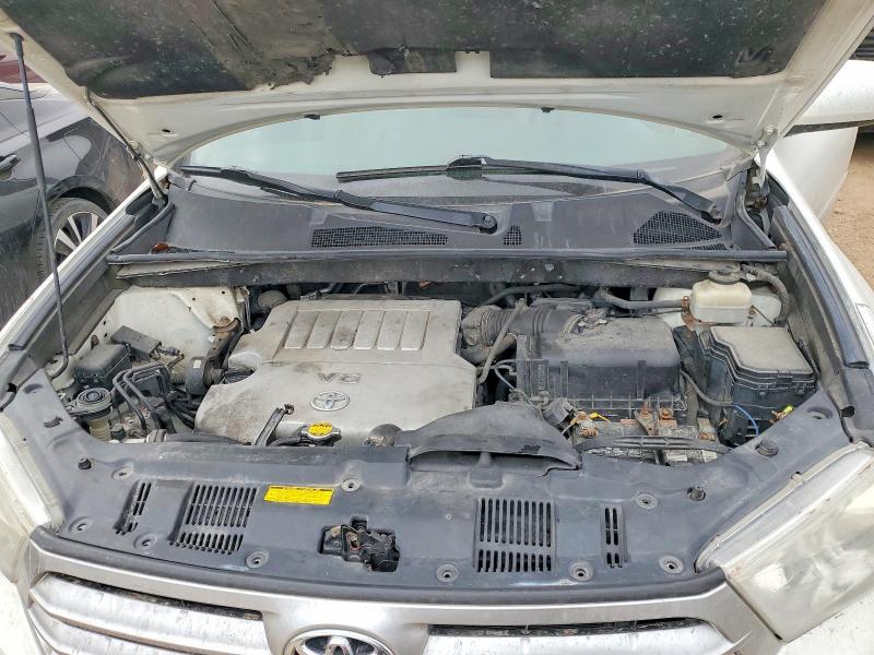 2012 TOYOTA HIGHLANDER SE — Фото 11 из 12