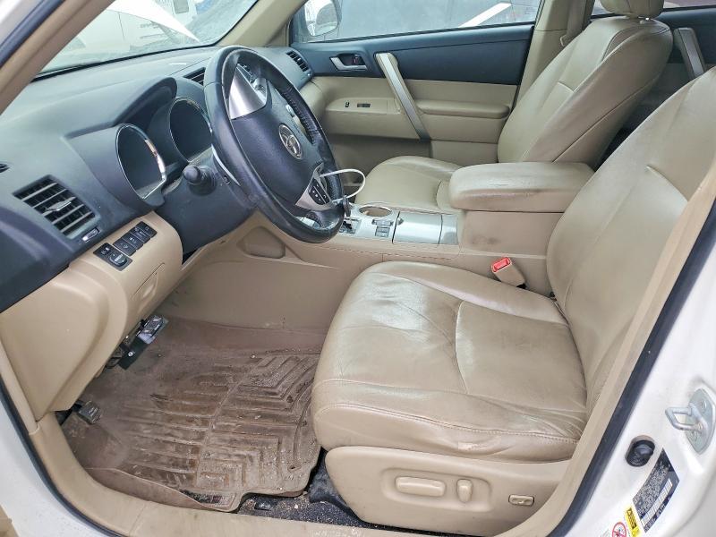 2012 TOYOTA HIGHLANDER SE — Фото 7 из 12