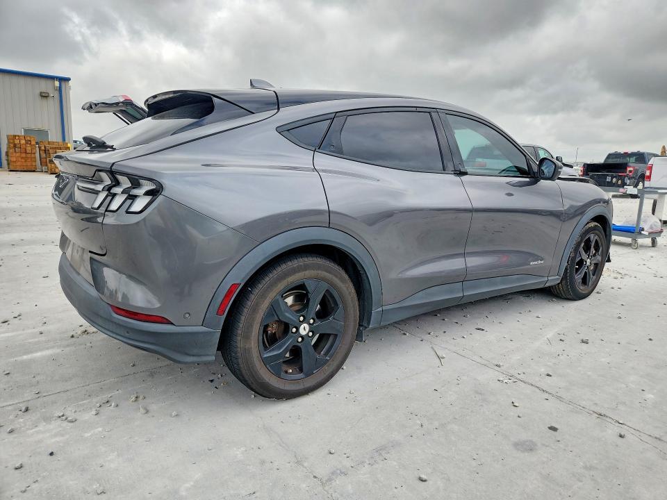2021 FORD MUSTANG MACH-E SELECT — Фото 3 из 13