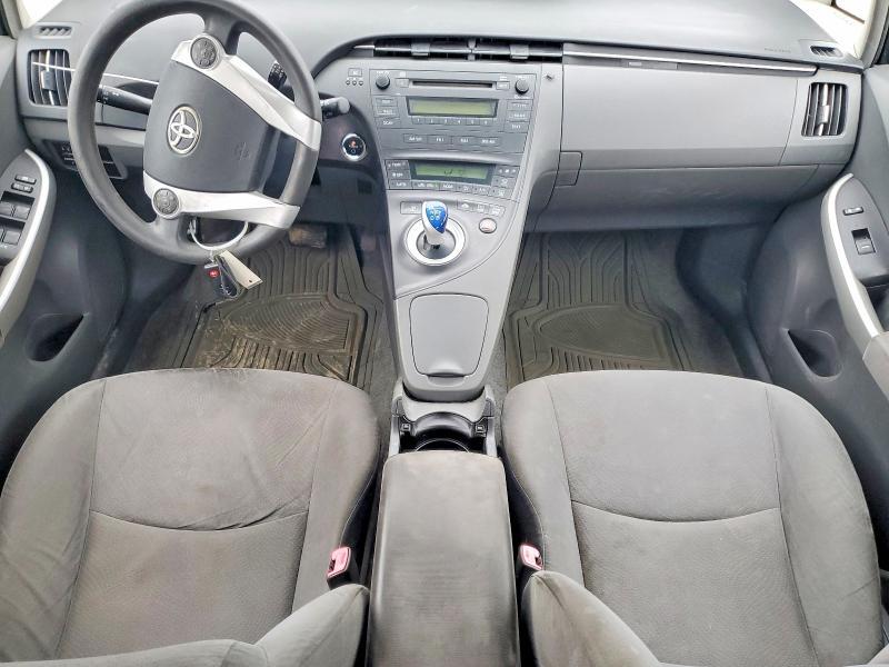2010 TOYOTA PRIUS II — Фото 8 из 12