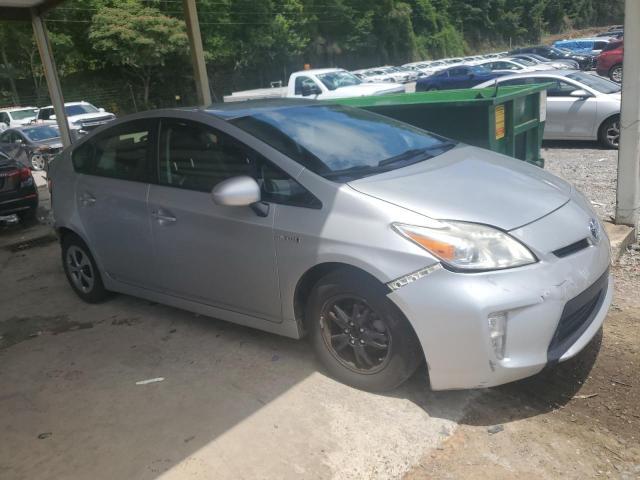 2015 TOYOTA PRIUS — Фото 4 из 12
