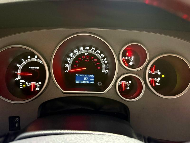 2012 TOYOTA SEQUOIA PLATINUM — Фото 8 из 10