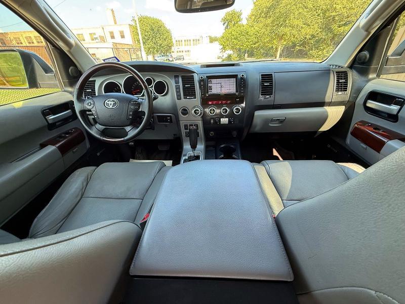 2012 TOYOTA SEQUOIA PLATINUM — Фото 9 из 10