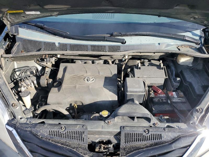 2013 TOYOTA SIENNA LE 7-PASSENGER — Фото 12 из 13