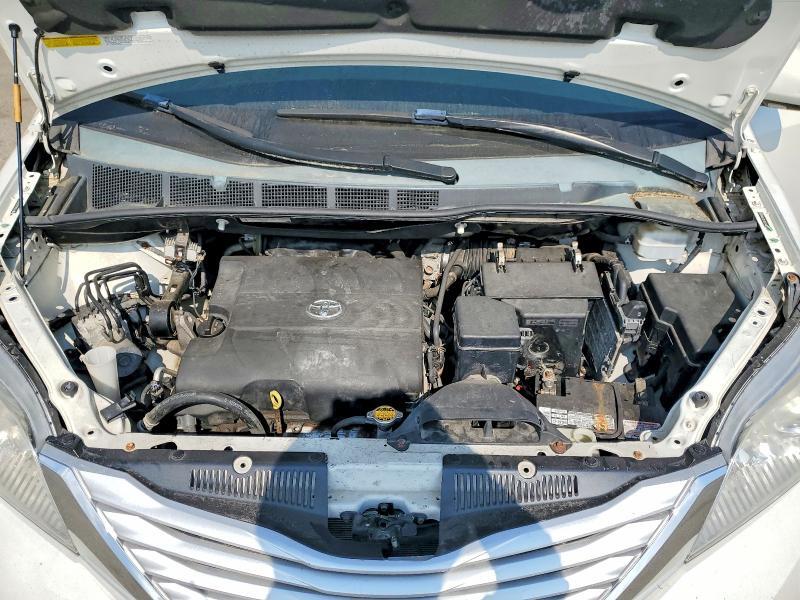 2013 TOYOTA SIENNA LIMITED 7-PASSENGER — Фото 12 из 13