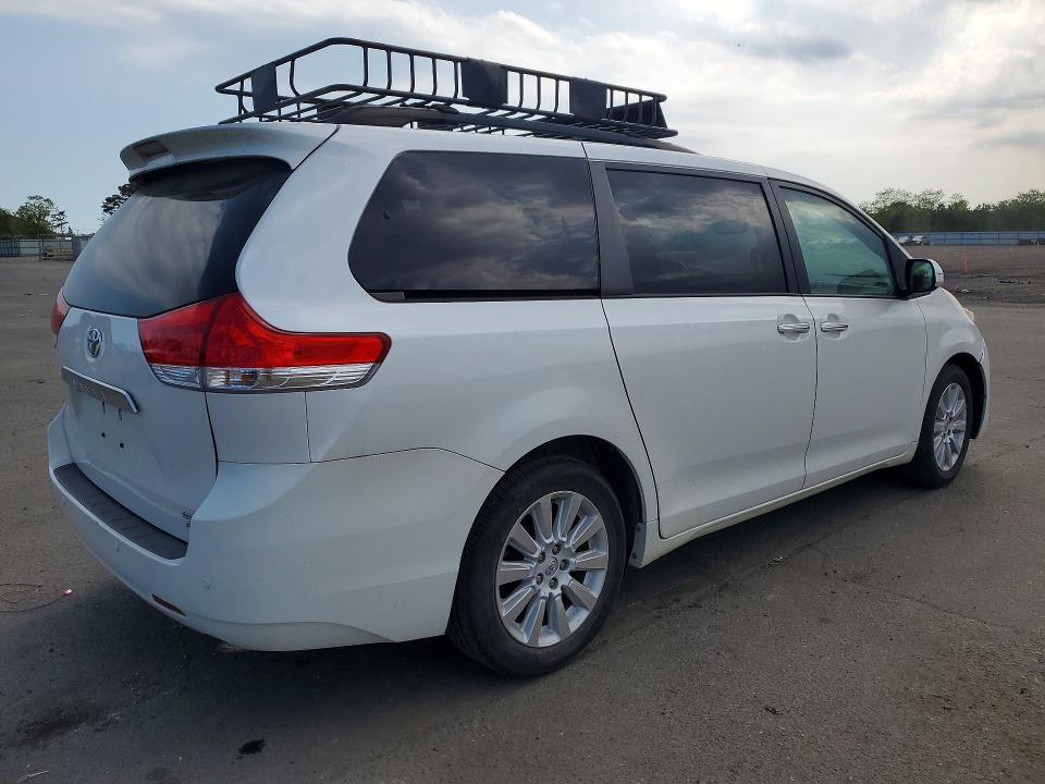 2013 TOYOTA SIENNA LIMITED 7-PASSENGER — Фото 3 из 13