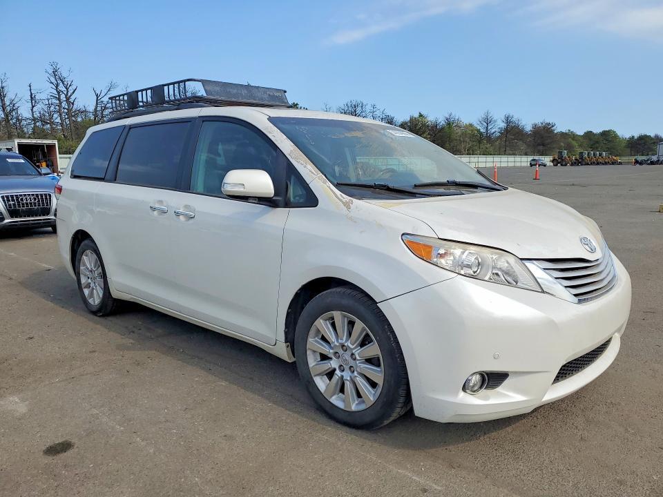 2013 TOYOTA SIENNA LIMITED 7-PASSENGER — Фото 4 из 13