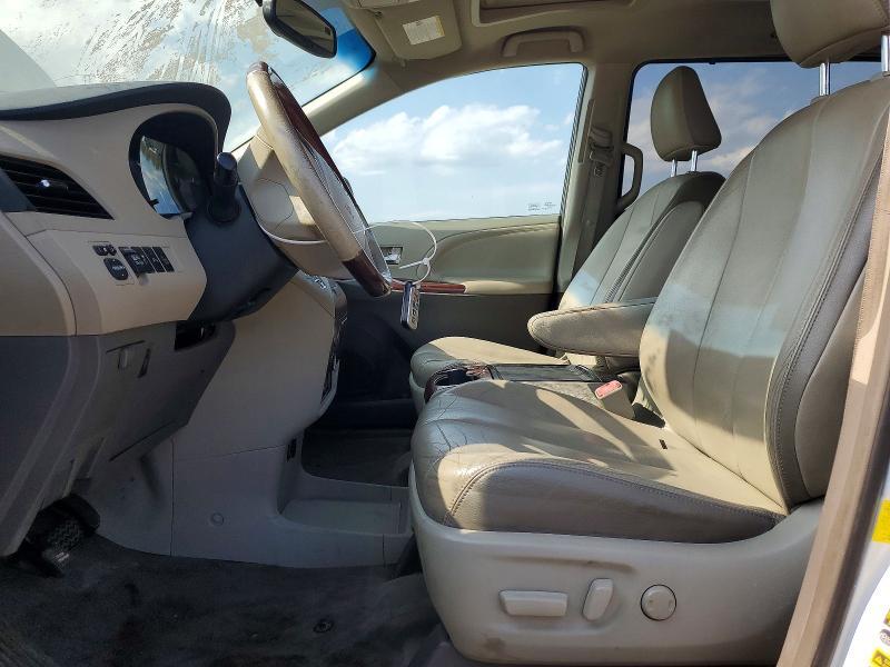 2013 TOYOTA SIENNA LIMITED 7-PASSENGER — Фото 7 из 13