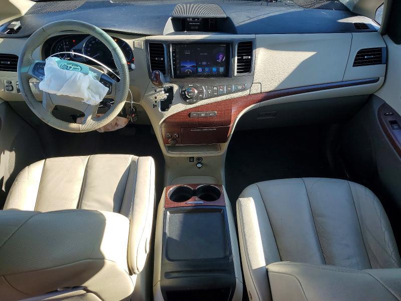 2011 TOYOTA SIENNA XLE 8-PASSENGER — Фото 8 из 13