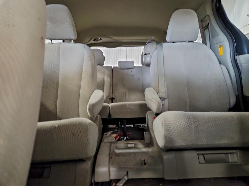 2014 TOYOTA SIENNA LE — Фото 10 из 13