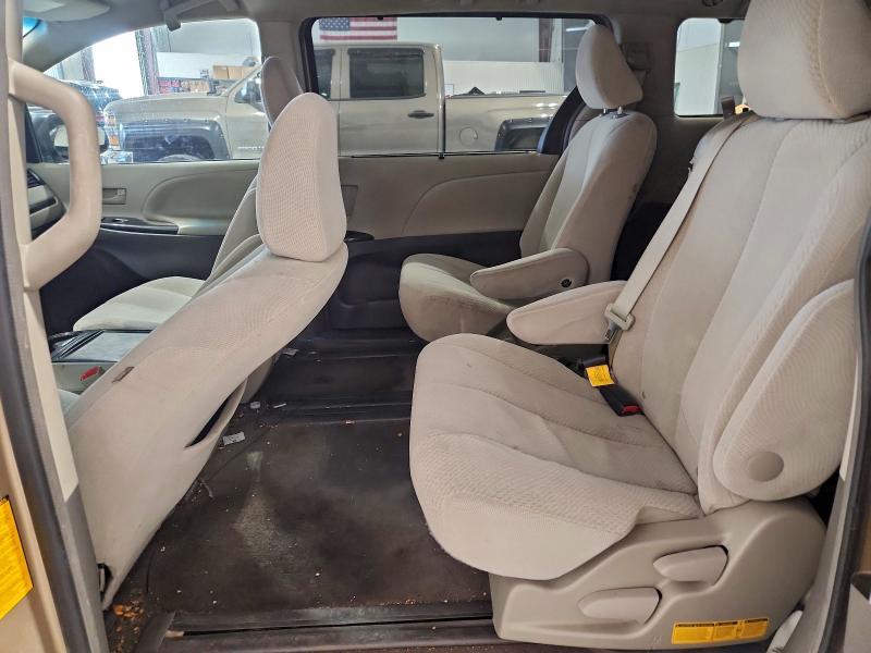 2014 TOYOTA SIENNA LE — Фото 11 из 13
