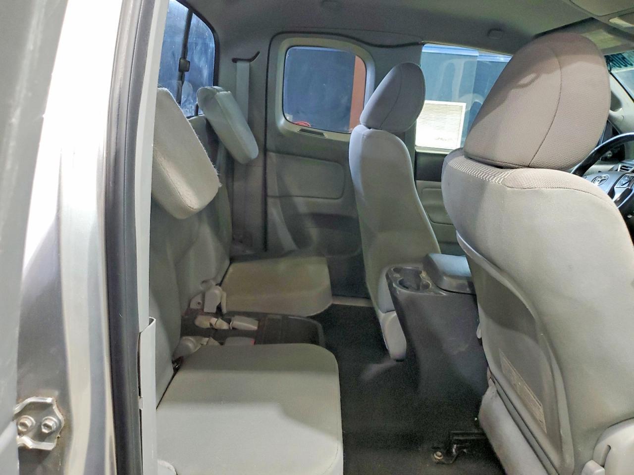 2014 TOYOTA TACOMA V6 — Фото 10 из 12