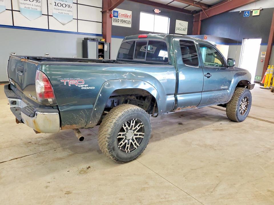 2010 TOYOTA TACOMA V6 — Фото 3 из 12