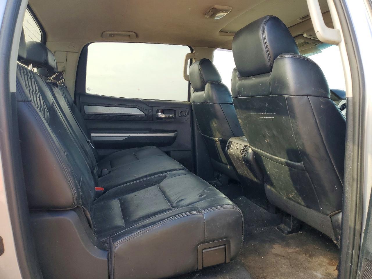 2015 TOYOTA TUNDRA PLATINUM — Фото 10 из 12