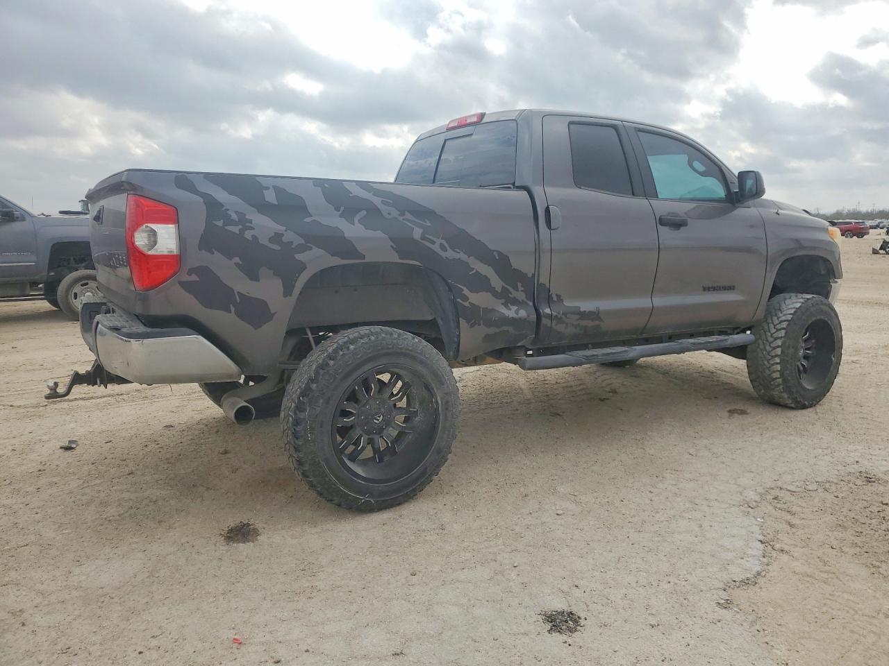 2014 TOYOTA TUNDRA SR5 4.6L V8 — Фото 3 из 13
