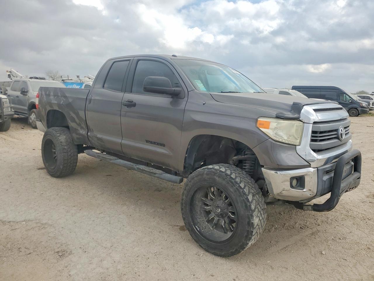 2014 TOYOTA TUNDRA SR5 4.6L V8 — Фото 4 из 13