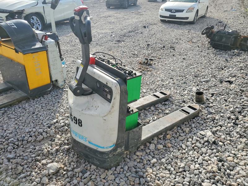 2016 UNICARRIERS WLXT2W7S22V PALLET JACK — Фото 4 из 10