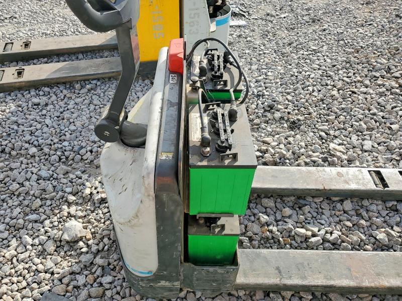 2016 UNICARRIERS WLXT2W7S22V PALLET JACK — Фото 6 из 10